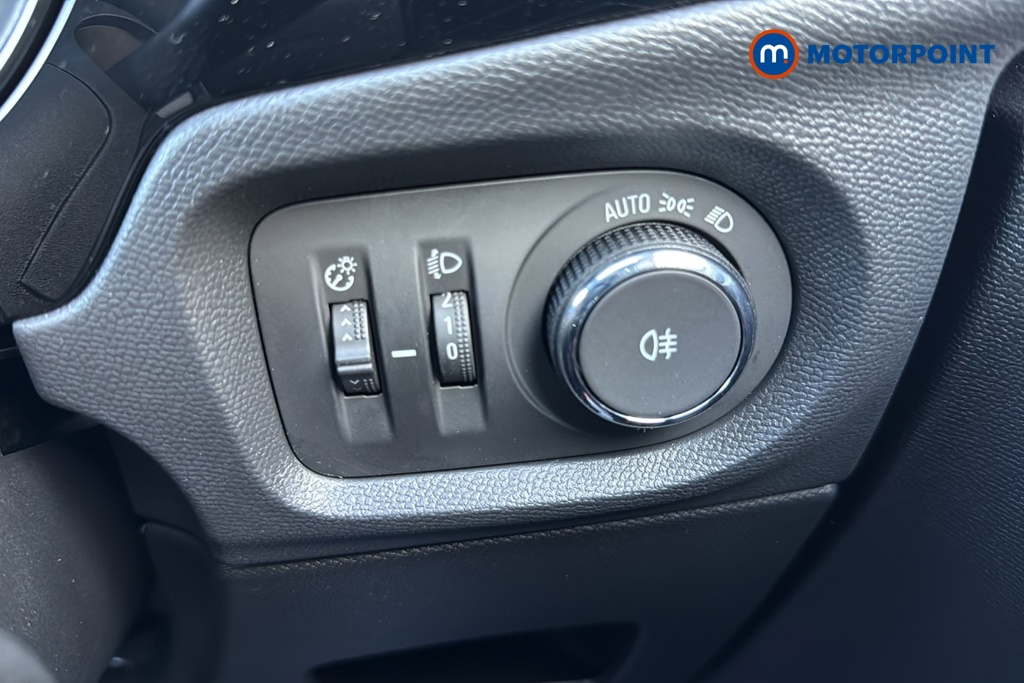Vauxhall Corsa YES Manual Petrol Hatchback - Stock Number (1639761) - 11th supplementary image
