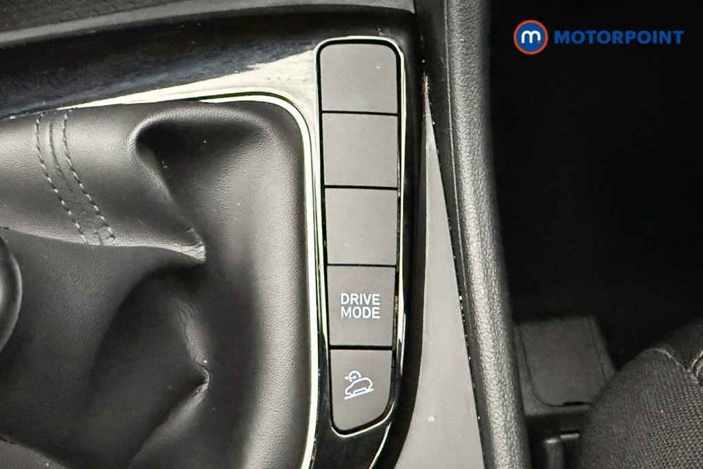 Hyundai Tucson Se Connect Manual Petrol SUV - Stock Number (1653923) - 17th supplementary image