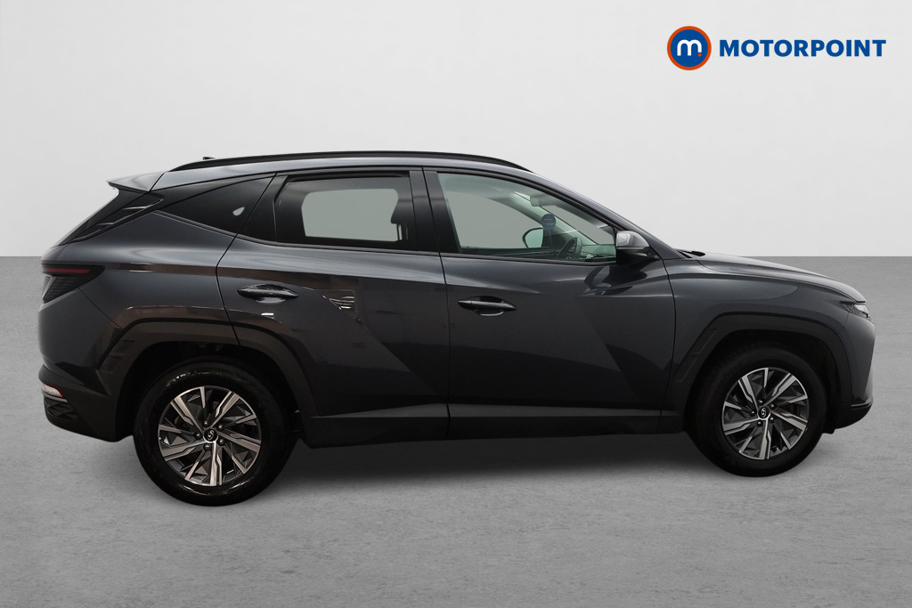 Hyundai Tucson Se Connect Manual Petrol SUV - Stock Number (1653923) - Drivers side