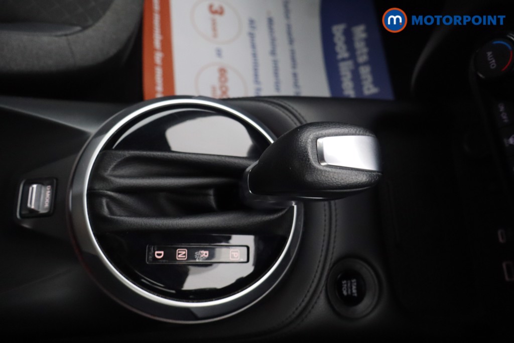 Nissan Juke N-Connecta Automatic Petrol SUV - Stock Number (1667434) - 14th supplementary image