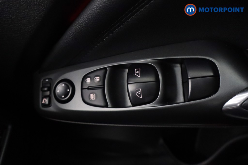 Nissan Juke N-Connecta Automatic Petrol SUV - Stock Number (1667434) - 17th supplementary image
