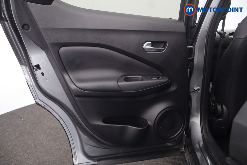 Nissan Juke N-Connecta Automatic Petrol SUV - Stock Number (1667434) - 20th supplementary image