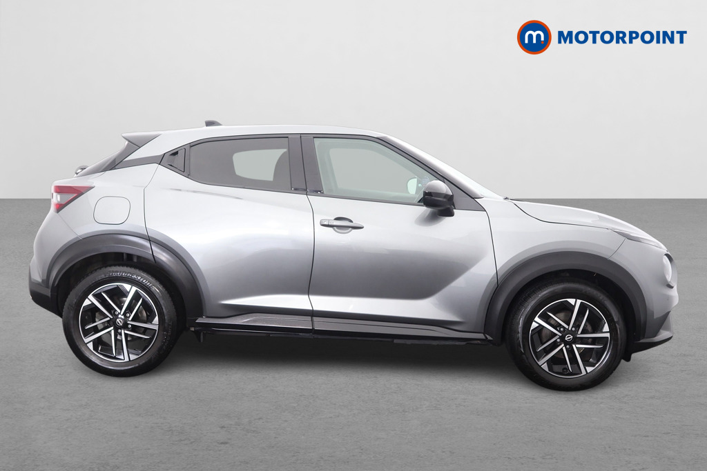 Nissan Juke N-Connecta Automatic Petrol SUV - Stock Number (1667434) - Drivers side