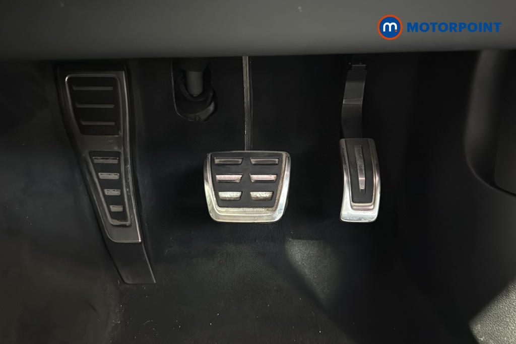 Audi A4 Black Edition Automatic Petrol Estate - Stock Number (1672140) - 24th supplementary image