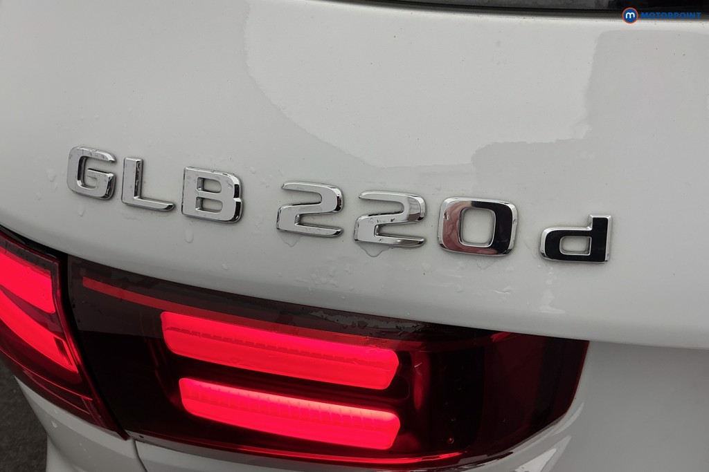 Mercedes-Benz GLB Amg Line Automatic Diesel SUV - Stock Number (1676444) - 32nd supplementary image