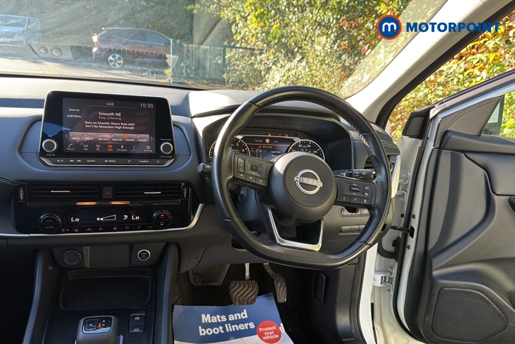 Nissan Qashqai Acenta Premium Automatic Petrol SUV - Stock Number (1677107) - 2nd supplementary image