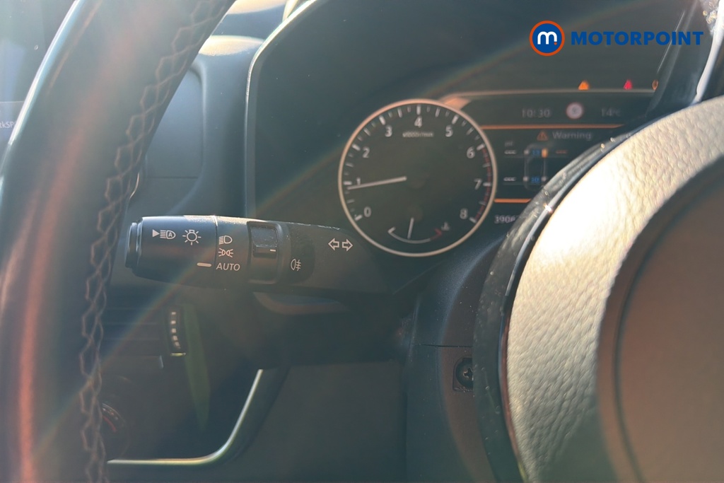 Nissan Qashqai Acenta Premium Automatic Petrol SUV - Stock Number (1677107) - 5th supplementary image