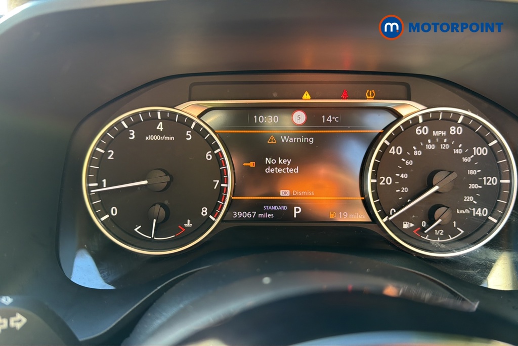 Nissan Qashqai Acenta Premium Automatic Petrol SUV - Stock Number (1677107) - 7th supplementary image