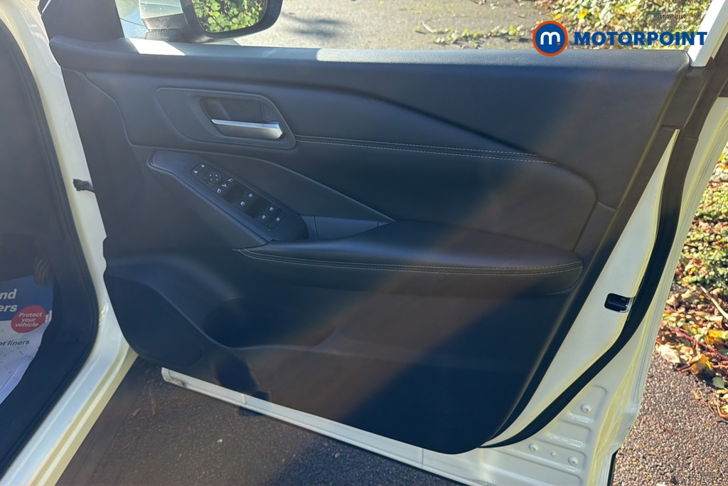 Nissan Qashqai Acenta Premium Automatic Petrol SUV - Stock Number (1677107) - 18th supplementary image