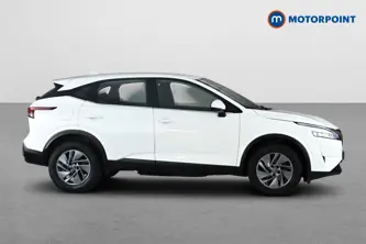 Nissan Qashqai Acenta Premium Automatic Petrol SUV - Stock Number (1677107) - Passenger side