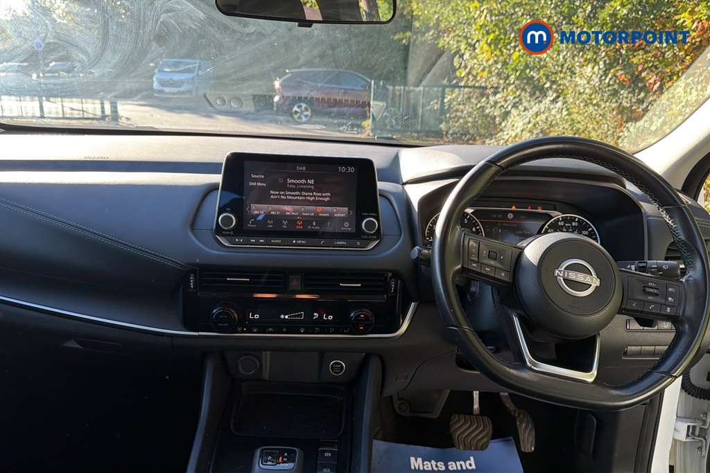 Nissan Qashqai Acenta Premium Automatic Petrol SUV - Stock Number (1677107) - 1st supplementary image