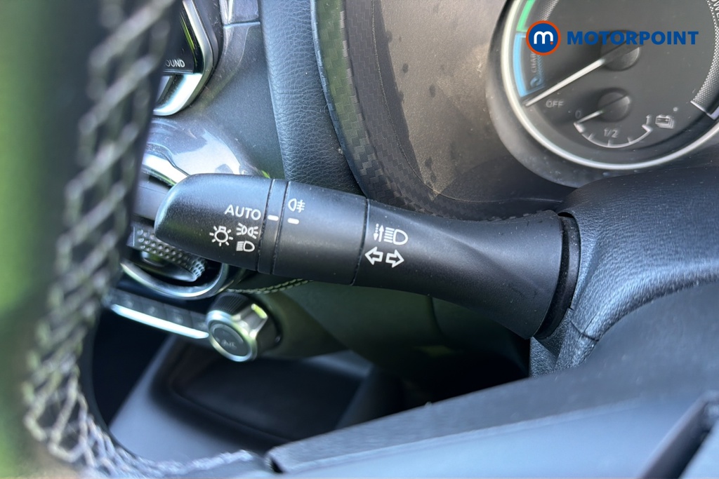 Nissan Juke N-Connecta Automatic Petrol-Electric Hybrid SUV - Stock Number (1681621) - 5th supplementary image
