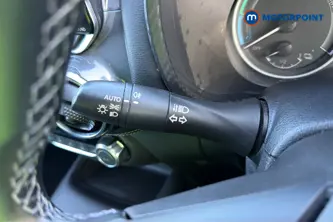 Nissan Juke N-Connecta Automatic Petrol-Electric Hybrid SUV - Stock Number (1681621) - 5th supplementary image