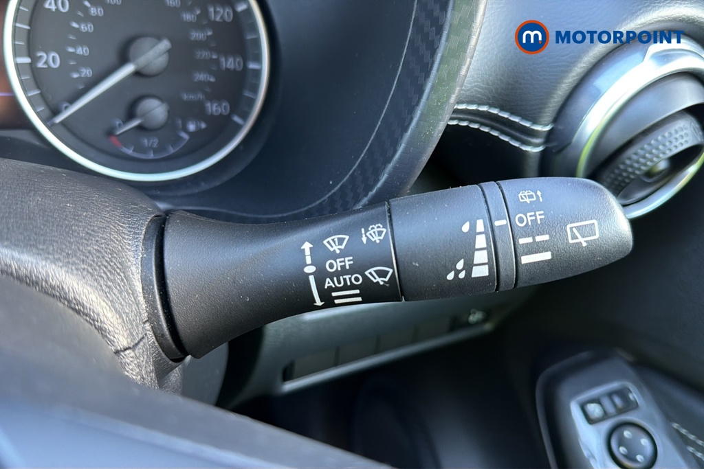 Nissan Juke N-Connecta Automatic Petrol-Electric Hybrid SUV - Stock Number (1681621) - 6th supplementary image