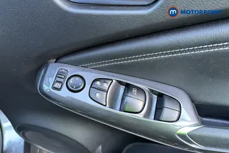 Nissan Juke N-Connecta Automatic Petrol-Electric Hybrid SUV - Stock Number (1681621) - 19th supplementary image
