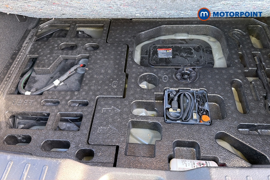 Nissan Juke N-Connecta Automatic Petrol-Electric Hybrid SUV - Stock Number (1681621) - 33rd supplementary image
