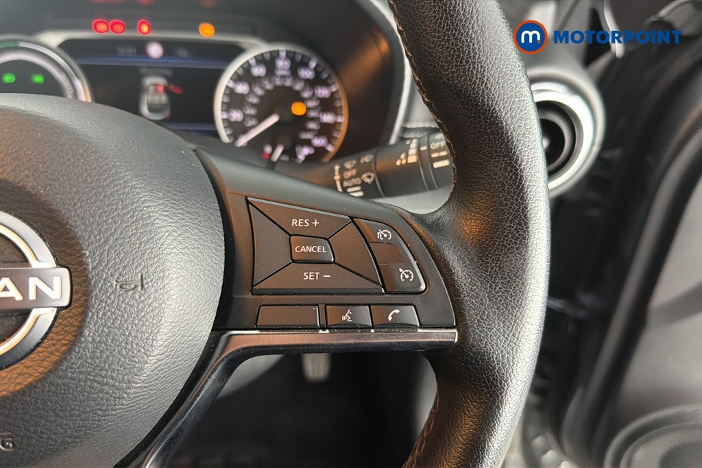 Nissan Juke N-Connecta Automatic Petrol-Electric Hybrid SUV - Stock Number (1682158) - 3rd supplementary image