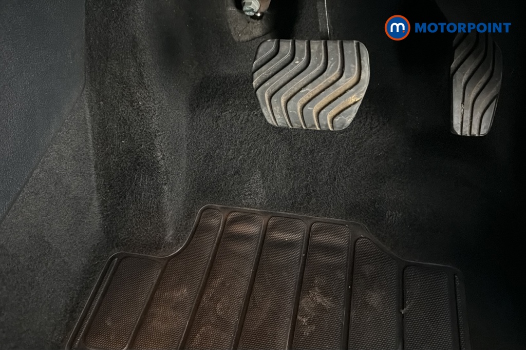 Nissan Juke N-Connecta Automatic Petrol-Electric Hybrid SUV - Stock Number (1682158) - 24th supplementary image