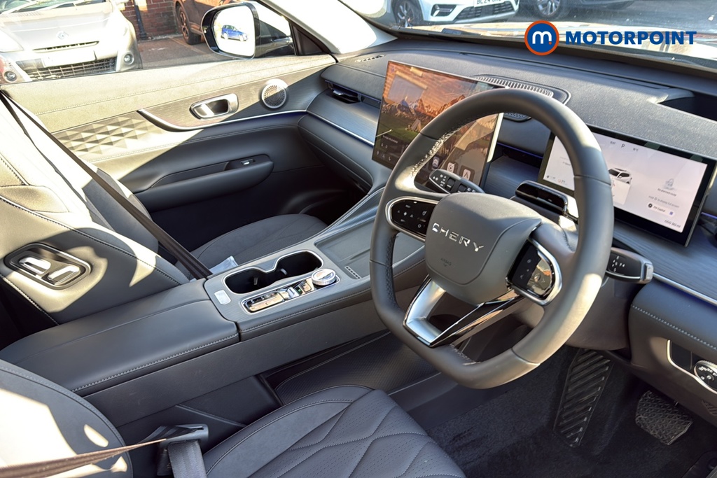 Chery Tiggo 8 Summit Automatic Petrol Plug-In Hybrid SUV - Stock Number (1682738) - 1st supplementary image