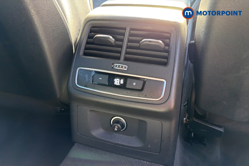 Audi A4 Black Edition Manual Petrol Estate - Stock Number (1683328) - 28th supplementary image