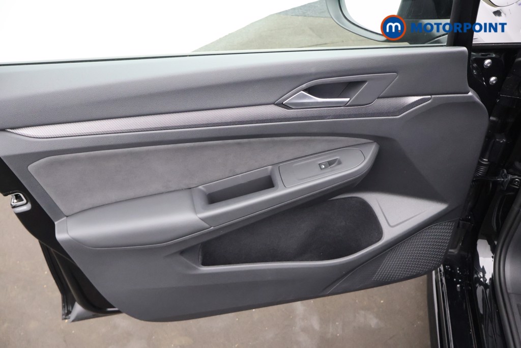 Volkswagen Golf Black Edition Automatic Petrol Hatchback - Stock Number (1685094) - 30th supplementary image