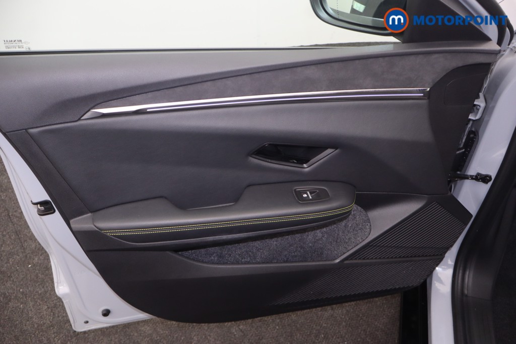 Renault Megane E-Tech Iconic Automatic Electric Hatchback - Stock Number (1686545) - 40th supplementary image