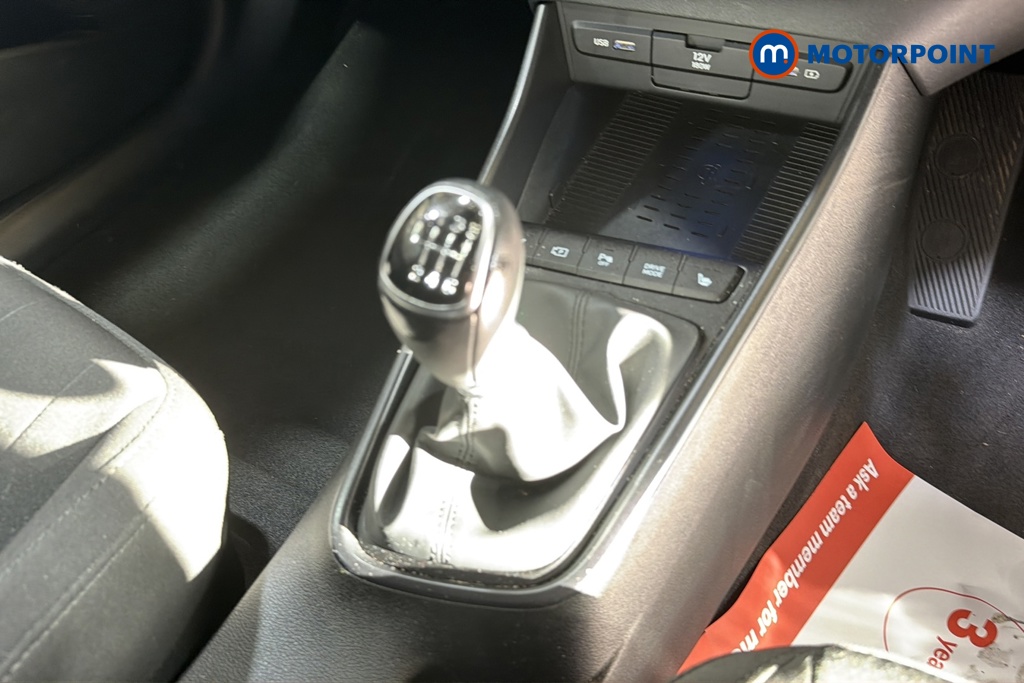 Hyundai Bayon Premium Manual Petrol SUV - Stock Number (1686554) - 15th supplementary image