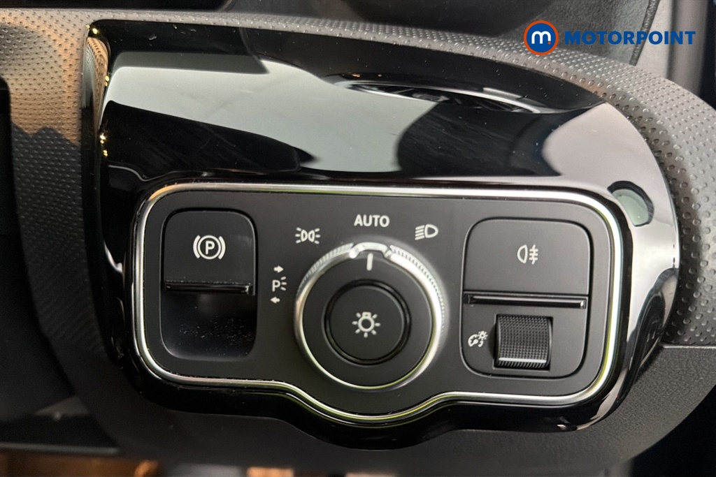 Mercedes-Benz A Class Amg Line Automatic Petrol Hatchback - Stock Number (1686569) - 11th supplementary image