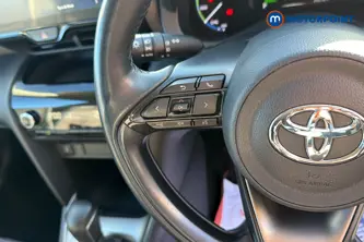 Toyota Yaris Cross Excel Automatic Petrol-Electric Hybrid Estate - Stock Number (1686717) - 4th supplementary image