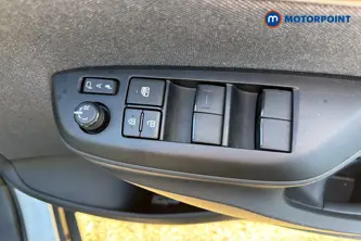 Toyota Yaris Cross Excel Automatic Petrol-Electric Hybrid Estate - Stock Number (1686717) - 19th supplementary image