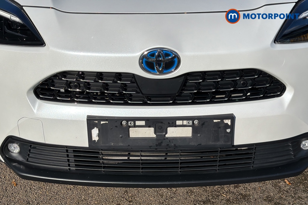 Toyota Yaris Cross Excel Automatic Petrol-Electric Hybrid Estate - Stock Number (1686717) - 43rd supplementary image