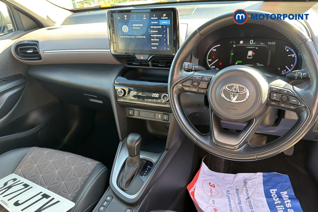 Toyota Yaris Cross Excel Automatic Petrol-Electric Hybrid Estate - Stock Number (1686717) - 1st supplementary image