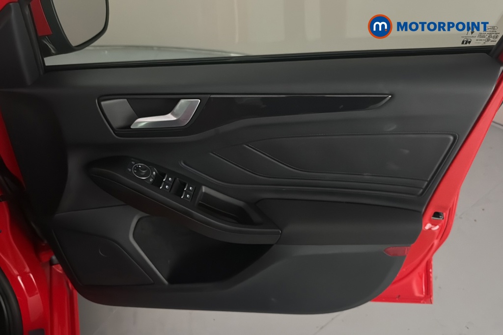 Ford Focus St-Line X Automatic Petrol Estate - Stock Number (1687597) - 18th supplementary image