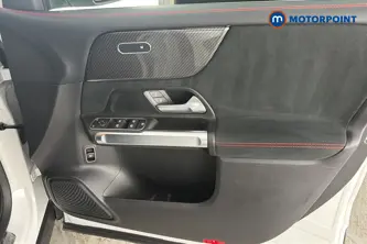 Mercedes-Benz GLB Amg Line Automatic Petrol SUV - Stock Number (1687641) - 18th supplementary image