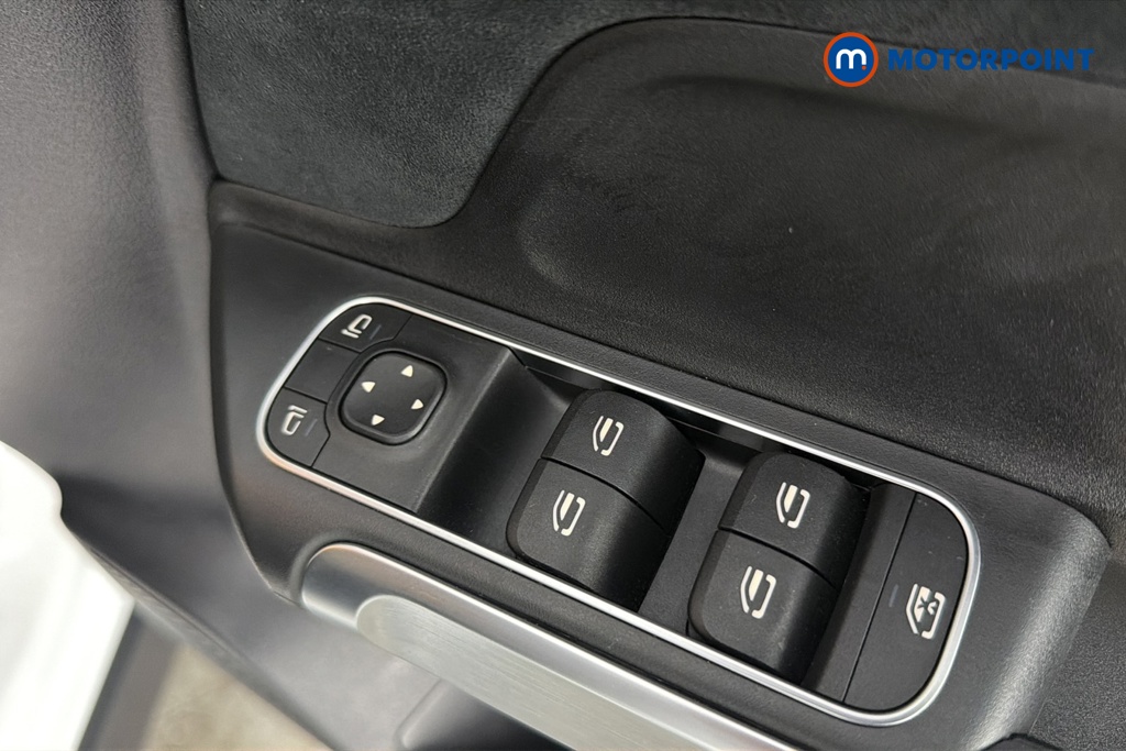 Mercedes-Benz GLB Amg Line Automatic Petrol SUV - Stock Number (1687641) - 19th supplementary image