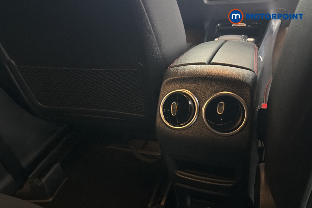 Mercedes-Benz GLB Amg Line Automatic Petrol SUV - Stock Number (1687641) - 28th supplementary image