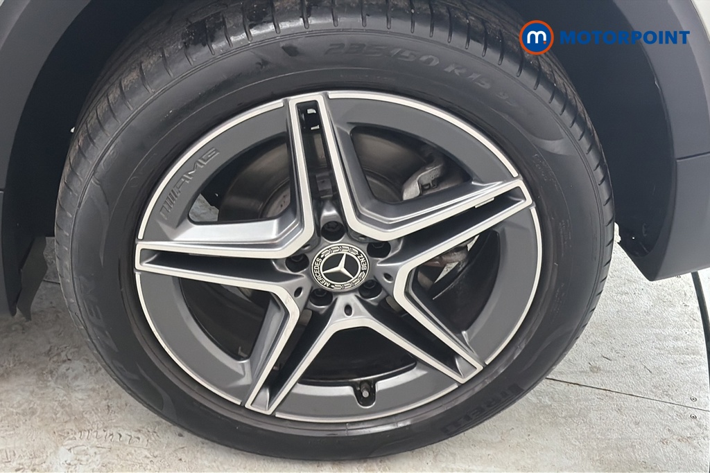 Mercedes-Benz GLB Amg Line Automatic Petrol SUV - Stock Number (1687641) - 45th supplementary image