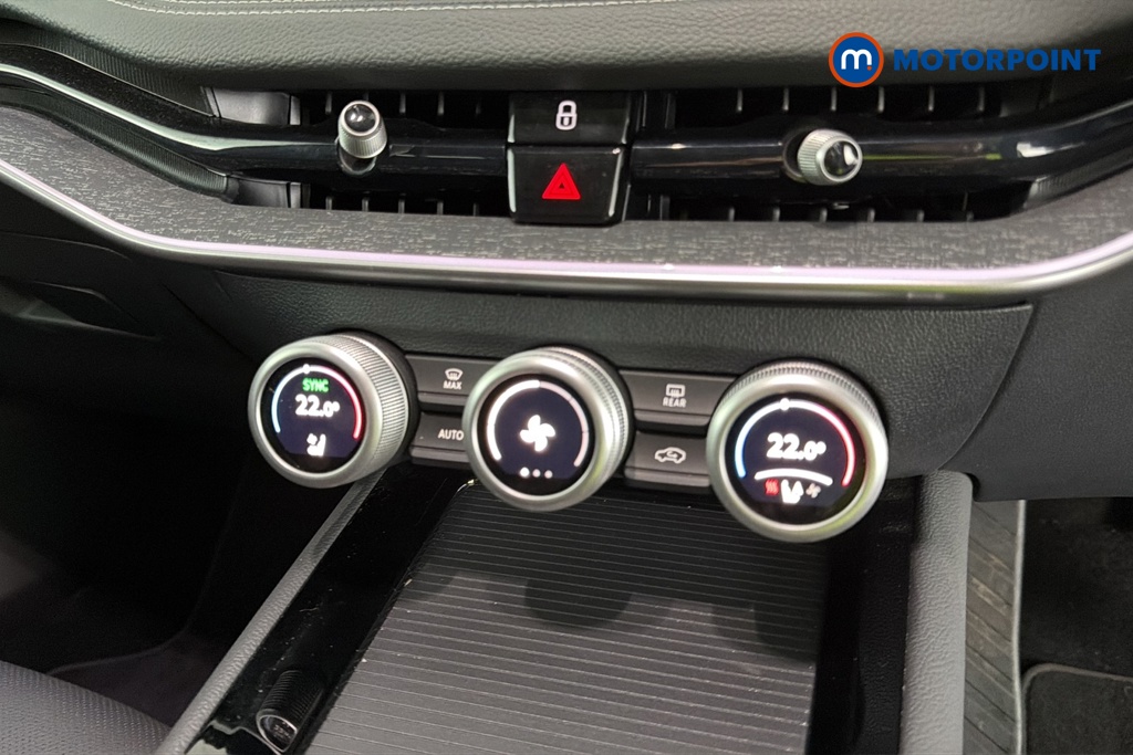 Skoda Superb Se L Automatic Petrol Hatchback - Stock Number (1687892) - 12th supplementary image