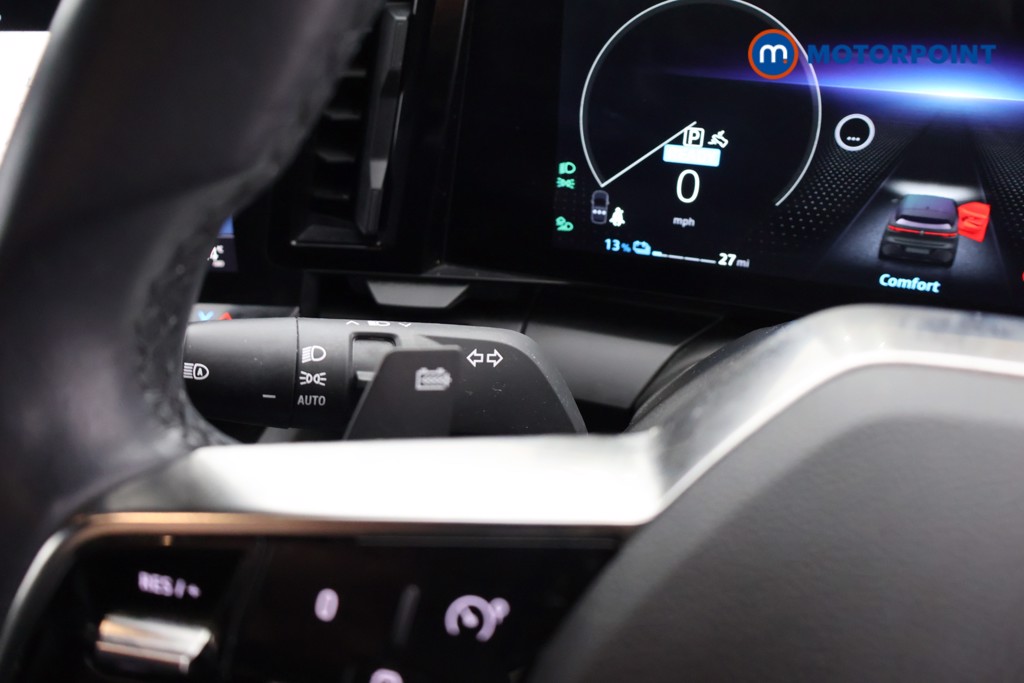 Renault Megane E-Tech Iconic Automatic Electric Hatchback - Stock Number (1688247) - 8th supplementary image