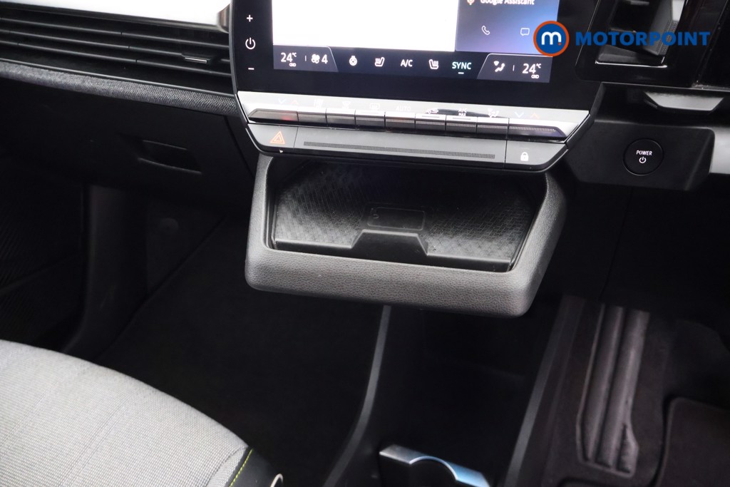 Renault Megane E-Tech Iconic Automatic Electric Hatchback - Stock Number (1688247) - 12th supplementary image
