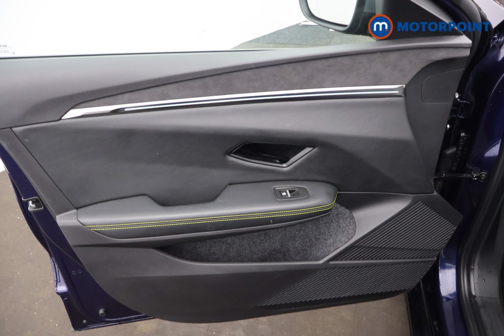 Renault Megane E-Tech Iconic Automatic Electric Hatchback - Stock Number (1688247) - 29th supplementary image