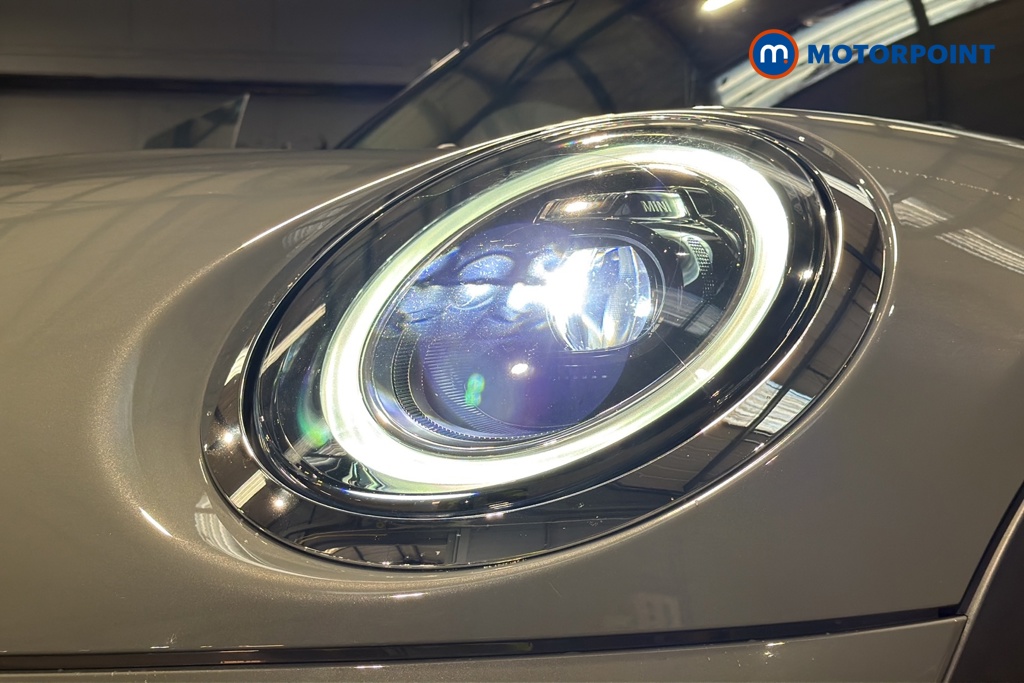 Mini Hatchback Cooper Classic Manual Petrol Hatchback - Stock Number (1688405) - 993rd supplementary image