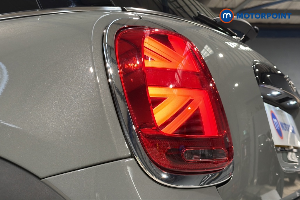Mini Hatchback Cooper Classic Manual Petrol Hatchback - Stock Number (1688405) - 995th supplementary image