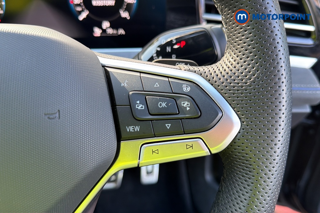 Volkswagen Passat R-Line Automatic Petrol Plug-In Hybrid Estate - Stock Number (1688416) - 3rd supplementary image