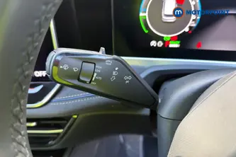 Volkswagen Passat R-Line Automatic Petrol Plug-In Hybrid Estate - Stock Number (1688416) - 5th supplementary image