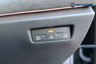 Volkswagen Passat R-Line Automatic Petrol Plug-In Hybrid Estate - Stock Number (1688416) - 11th supplementary image