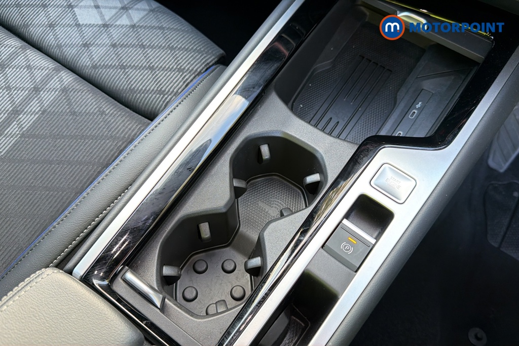 Volkswagen Passat R-Line Automatic Petrol Plug-In Hybrid Estate - Stock Number (1688416) - 16th supplementary image
