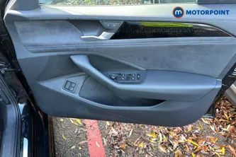Volkswagen Passat R-Line Automatic Petrol Plug-In Hybrid Estate - Stock Number (1688416) - 18th supplementary image