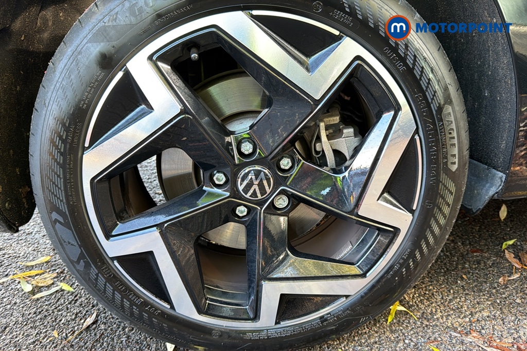 Volkswagen Passat R-Line Automatic Petrol Plug-In Hybrid Estate - Stock Number (1688416) - 46th supplementary image
