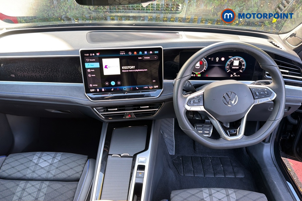 Volkswagen Passat R-Line Automatic Petrol Plug-In Hybrid Estate - Stock Number (1688416) - 1st supplementary image
